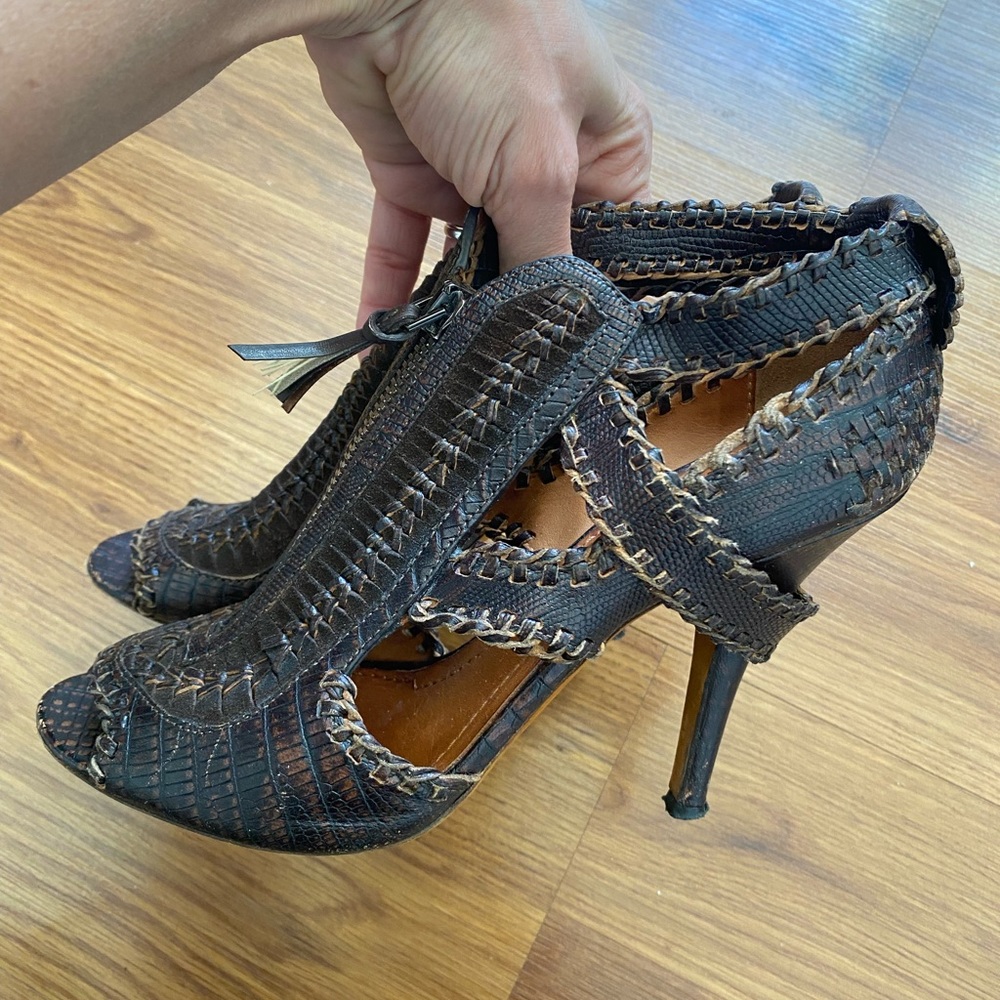 🔥GIVENCHY PYTHON SANDLES🔥